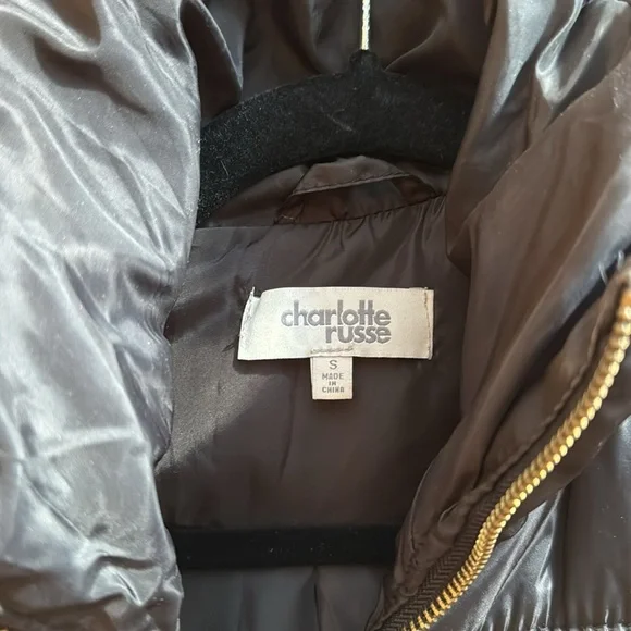 Charlotte Russe Women’s Black Puffer Vest small - Picture 3 of 6